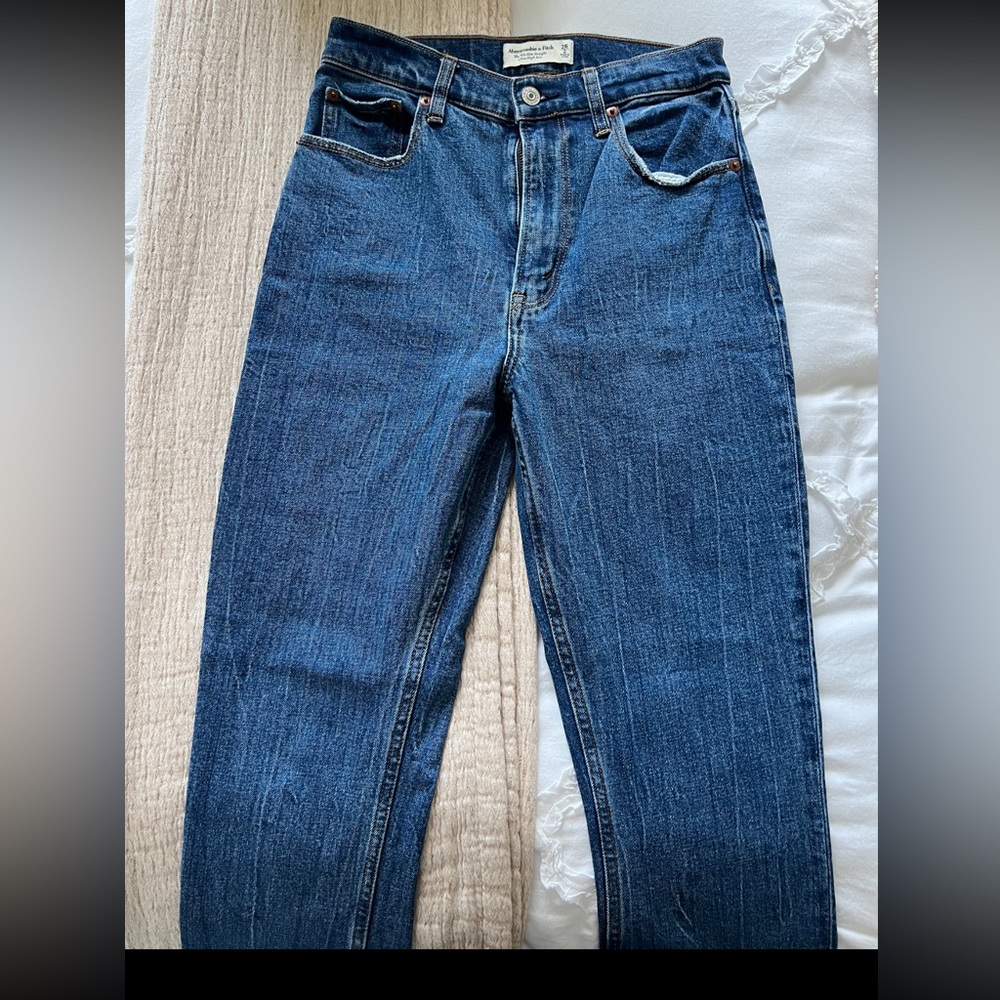 Abercrombie 90’s slim straight jeans, dark wash, 26R